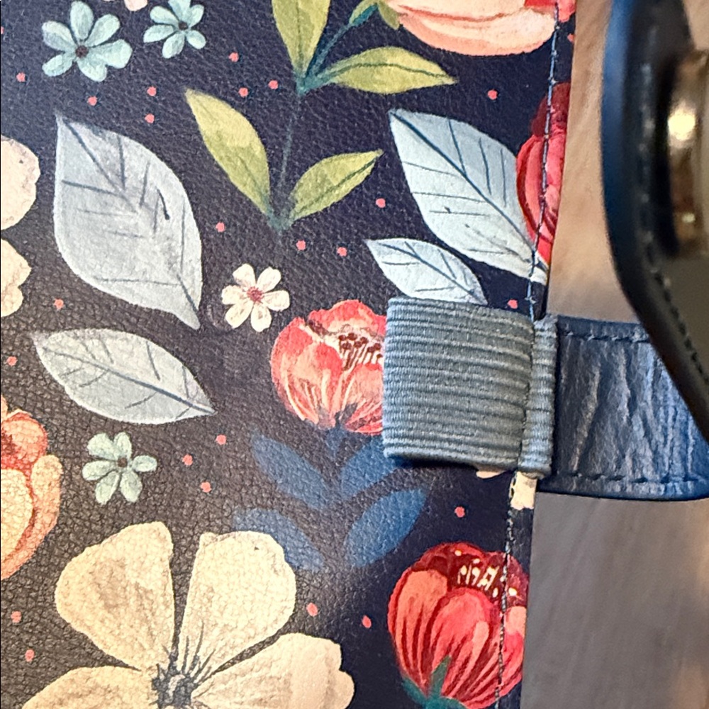 The Paper Studio Floral Agenda Planner - Navy with Red & Cream Accents - Picture 9 of 9
